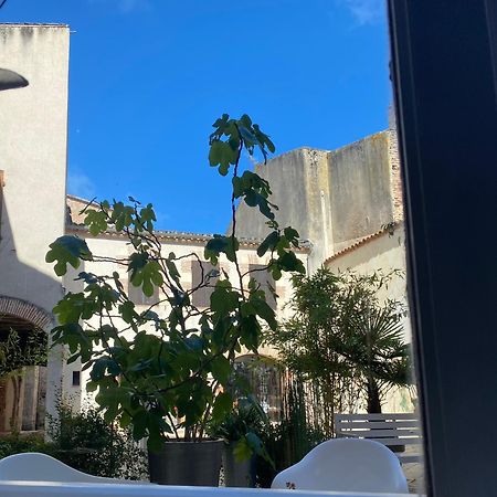 La Maison Sur La Place Penne-d'Agenais Luaran gambar
