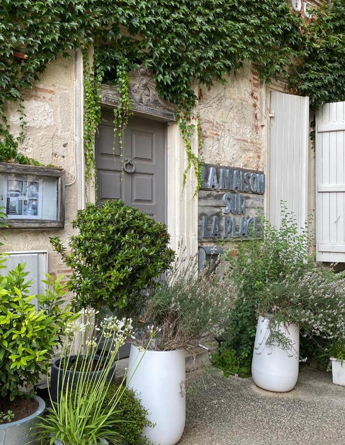 La Maison Sur La Place Penne-d'Agenais Luaran gambar
